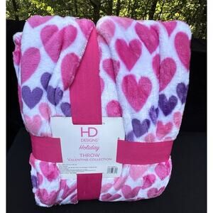 Brand New HD Designs Holiday Throw Valentines Day Collection Micro-Plush Blanket